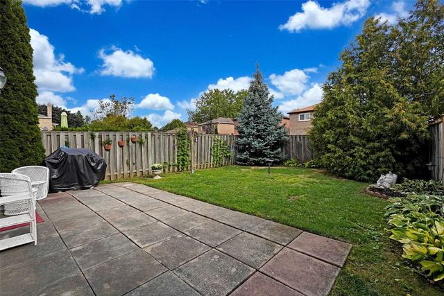 86 Chatfield Dr, House detached with 2 bedrooms, 2 bathrooms and 3 parking in Ajax ON | Image 22