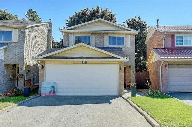727 Abingdon Crt, House detached with 3 bedrooms, 3 bathrooms and 6 parking in Pickering ON | Image 1