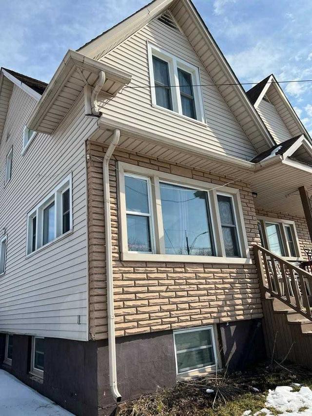 216 Beaver St, House detached with 5 bedrooms, 4 bathrooms and 6 parking in Thorold ON | Image 6