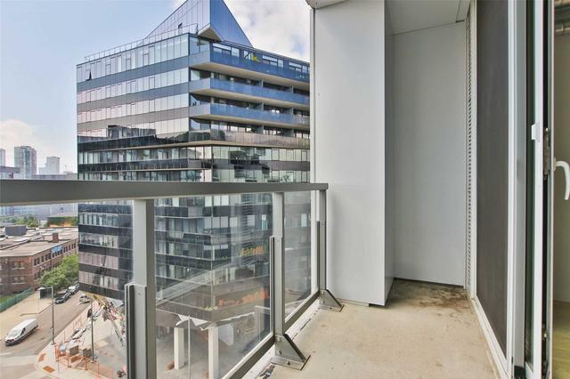 807 - 170 Bayview Ave, Condo with 1 bedrooms, 1 bathrooms and 0 parking in Toronto ON | Image 6