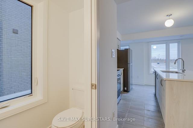 16 Magnolia Lane, Townhouse with 3 bedrooms, 3 bathrooms and 2 parking in Barrie ON | Image 10