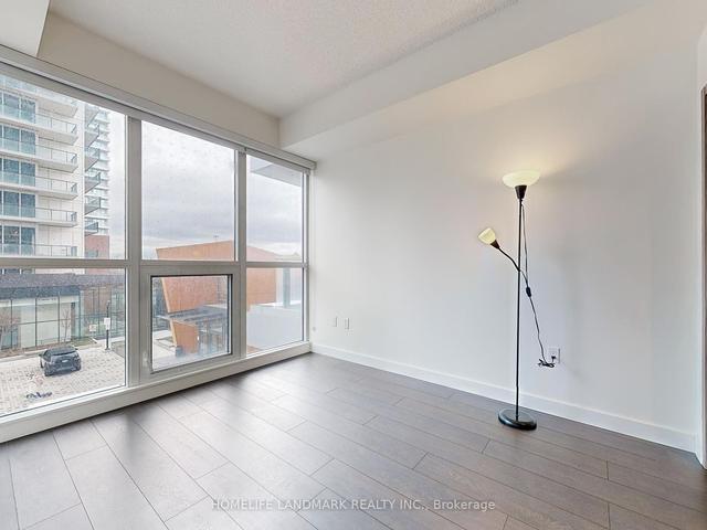 303 - 85 Mcmahon Dr, Condo with 2 bedrooms, 2 bathrooms and 1 parking in Toronto ON | Image 8