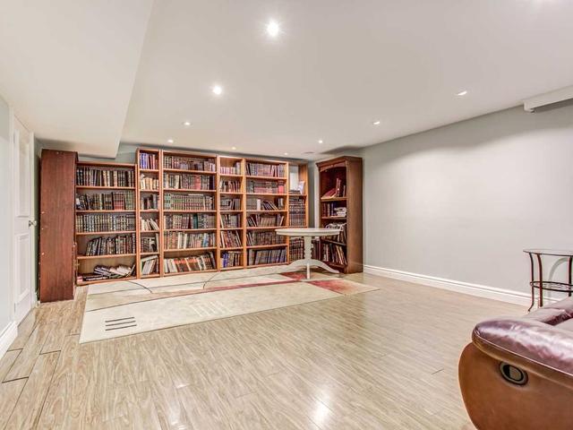 79 Baycrest Ave, House detached with 5 bedrooms, 5 bathrooms and 2 parking in Toronto ON | Image 18