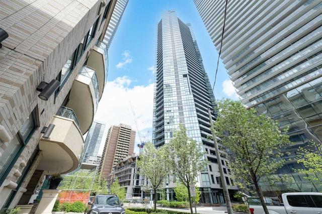 1809 - 45 Charles St E, Condo with 1 bedrooms, 2 bathrooms and 0 parking in Toronto ON | Card Image