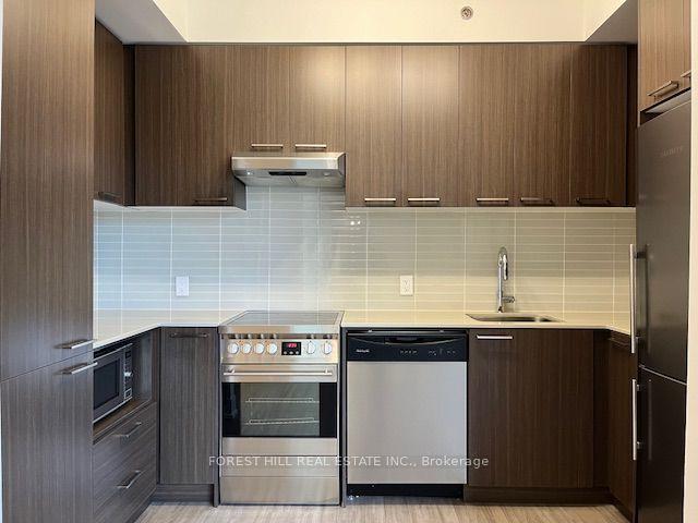 320 - 310 Tweedsmuir Ave, Condo with 1 bedrooms, 1 bathrooms and 1 parking in Toronto ON | Image 2