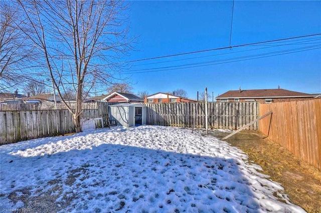 22 Clarke St, House detached with 2 bedrooms, 1 bathrooms and 3 parking in Port Colborne ON | Image 6