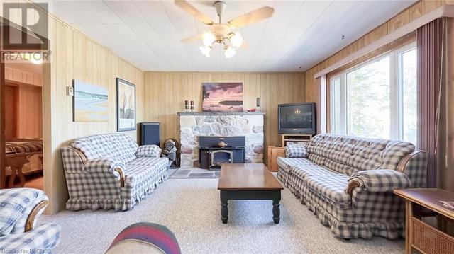 333 Robert Allen Drive, House detached with 2 bedrooms, 1 bathrooms and 9 parking in Northern Bruce Peninsula ON | Image 25