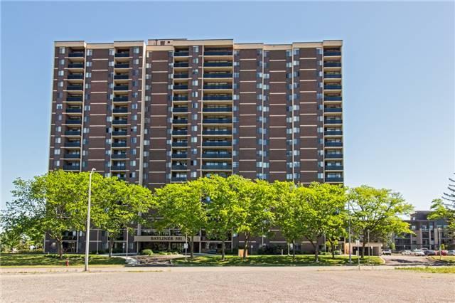 604 - 301 Frances Ave, Condo with 3 bedrooms, 2 bathrooms and 1 parking in Hamilton ON | Image 1