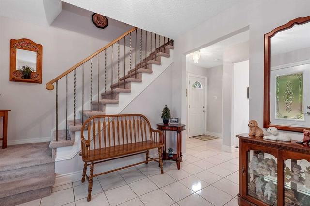 257 Trowbridge Pl, House detached with 3 bedrooms, 3 bathrooms and 3 parking in Oakville ON | Image 32
