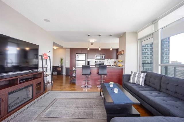 1202 - 15 Legion Rd W, Condo with 2 bedrooms, 1 bathrooms and 1 parking in Toronto ON | Image 2