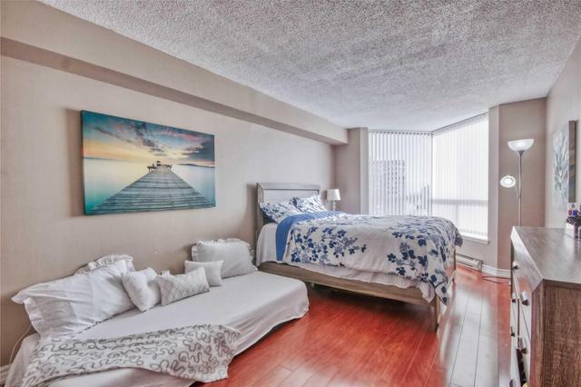 1411 - 430 Mclevin Ave, Condo with 2 bedrooms, 2 bathrooms and 1 parking in Toronto ON | Image 14