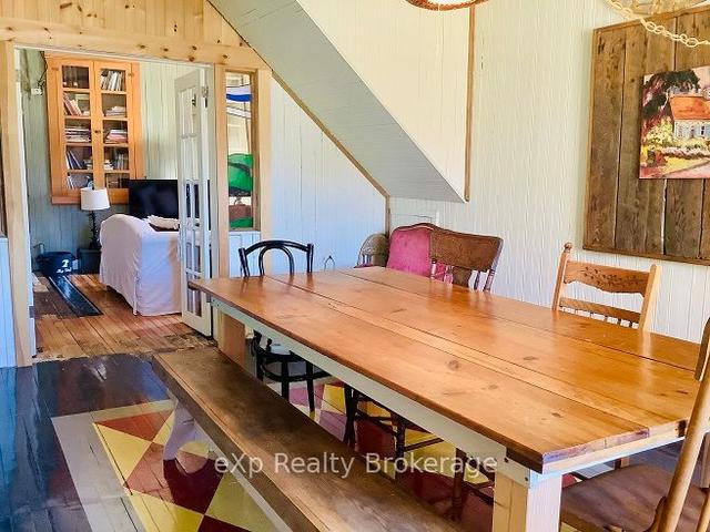 10155 Highway 522, House detached with 3 bedrooms, 1 bathrooms and 8 parking in Parry Sound, Unorganized, Centre Part ON | Image 3