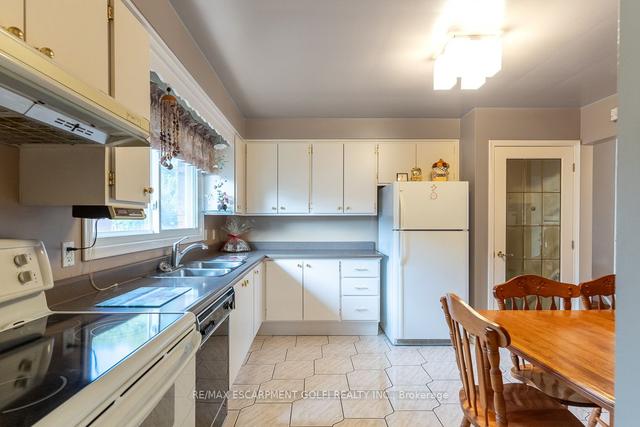 10 San Remo Dr, House detached with 3 bedrooms, 2 bathrooms and 5 parking in Hamilton ON | Image 2