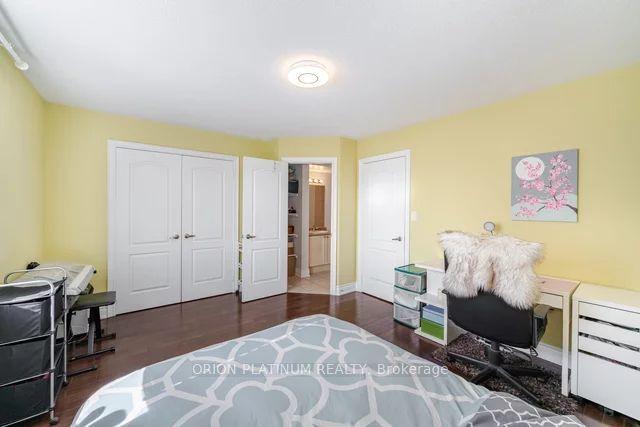 4329 Bloor St W, Townhouse with 3 bedrooms, 4 bathrooms and 3 parking in Toronto ON | Image 10