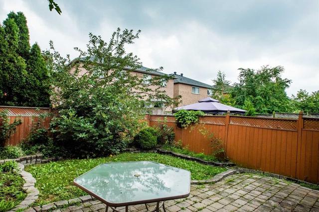 6355 Amber Glen Dr, House semidetached with 3 bedrooms, 4 bathrooms and 3 parking in Mississauga ON | Image 21