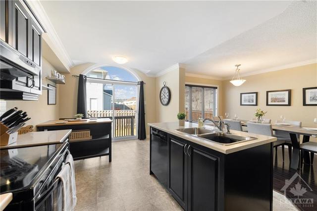 161 Lerta Way, Townhouse with 3 bedrooms, 3 bathrooms and 3 parking in Ottawa ON | Image 14