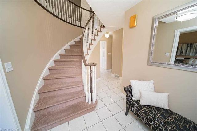20 Consiglia Dr, House detached with 4 bedrooms, 4 bathrooms and 6 parking in St. Catharines ON | Image 23