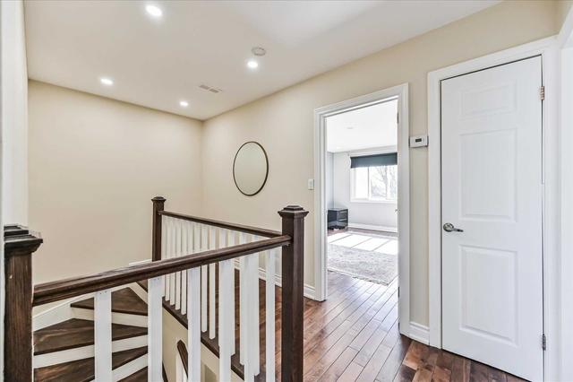 265 Cherokee Blvd, House semidetached with 4 bedrooms, 4 bathrooms and 5 parking in Toronto ON | Image 11