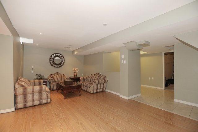 5426 Robjen Rd, House semidetached with 4 bedrooms, 4 bathrooms and 2 parking in Burlington ON | Image 18