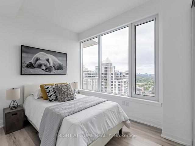 ph308 - 75 Canterbury Pl, Condo with 3 bedrooms, 2 bathrooms and 1 parking in Toronto ON | Image 11