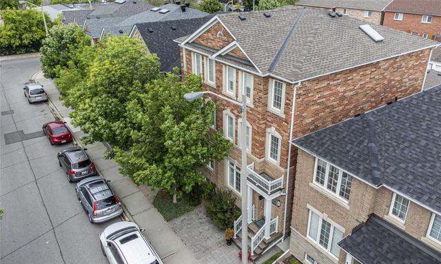16 Estoril Terr, House semidetached with 4 bedrooms, 4 bathrooms and 2 parking in Toronto ON | Image 23