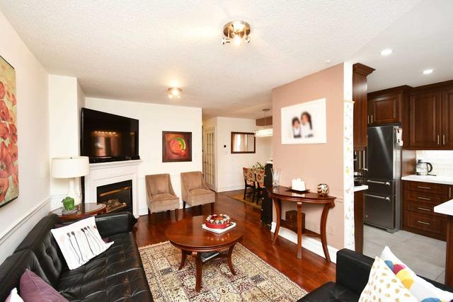 94 White Tail Cres, House attached with 4 bedrooms, 4 bathrooms and 3 parking in Brampton ON | Image 4