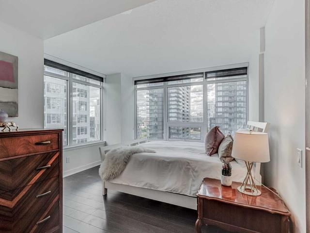 1106 - 17 Bathurst St, Condo with 1 bedrooms, 1 bathrooms and 1 parking in Toronto ON | Image 8