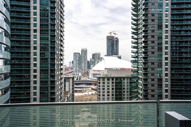1707 - 14 York St, Condo with 1 bedrooms, 1 bathrooms and 0 parking in Toronto ON | Image 22