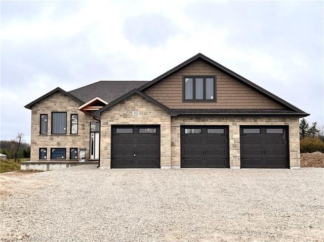 102 Fleming Drive, House detached with 4 bedrooms, 3 bathrooms and 6 parking in Georgian Bluffs ON | Image 1