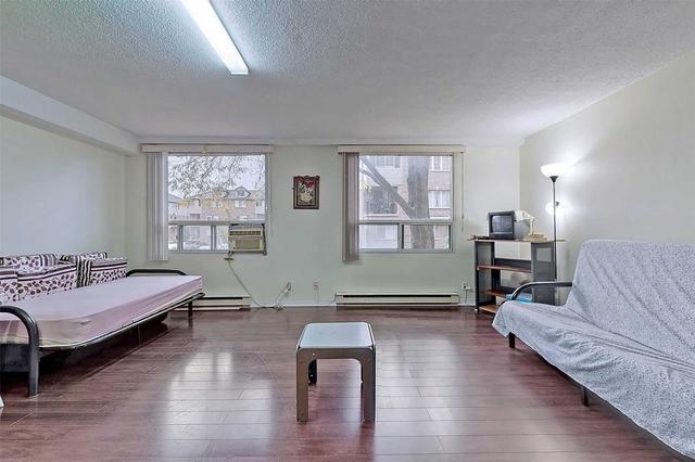 105 - 18 Holborn Crt, Condo with 2 bedrooms, 2 bathrooms and 1 parking in Kitchener ON | Image 30