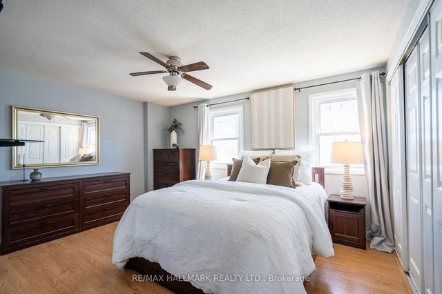 12 Drew Crt, House detached with 3 bedrooms, 2 bathrooms and 3 parking in Whitby ON | Image 6