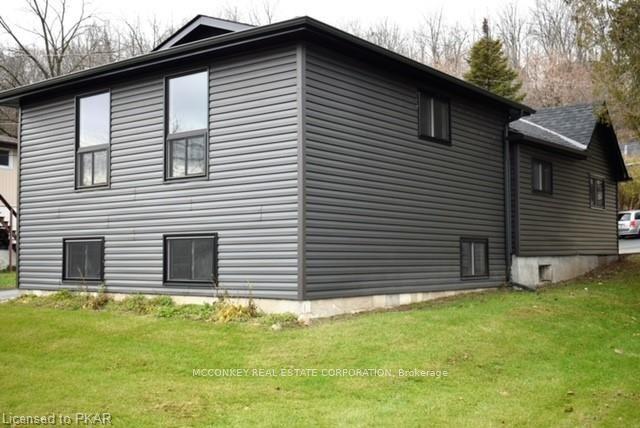 69 Maple St, House detached with 2 bedrooms, 2 bathrooms and 4 parking in Trent Hills ON | Image 5