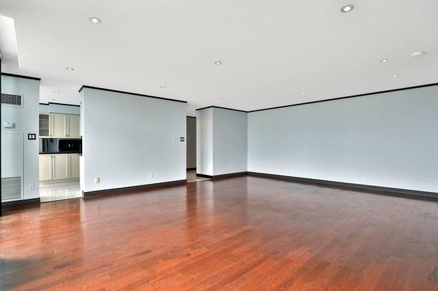 2905 - 156 Enfield Pl, Condo with 2 bedrooms, 2 bathrooms and 2 parking in Mississauga ON | Image 4