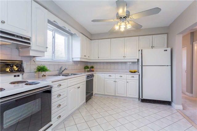 6 Willesden Rd, House semidetached with 2 bedrooms, 2 bathrooms and 3 parking in Toronto ON | Image 3