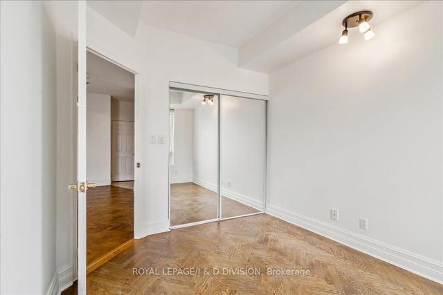 lph08 - 38 Avoca Ave, Condo with 2 bedrooms, 2 bathrooms and 1 parking in Toronto ON | Image 3