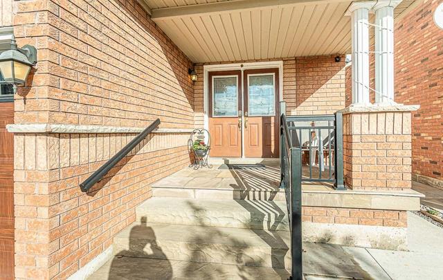 8 Portstewart Cres, House detached with 3 bedrooms, 4 bathrooms and 6 parking in Brampton ON | Image 23