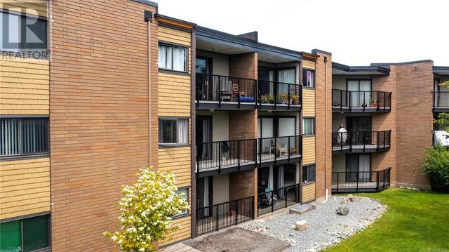229 - 1870 Mckenzie Ave, Condo with 1 bedrooms, 1 bathrooms and 1 parking in Saanich BC | Card Image