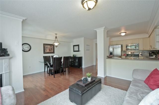 49 Tempo Way, House attached with 3 bedrooms, 3 bathrooms and 1 parking in Whitby ON | Image 8