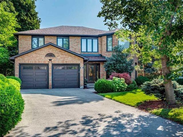 34 Deanewood Cres, House detached with 4 bedrooms, 4 bathrooms and 4 parking in Toronto ON | Image 1