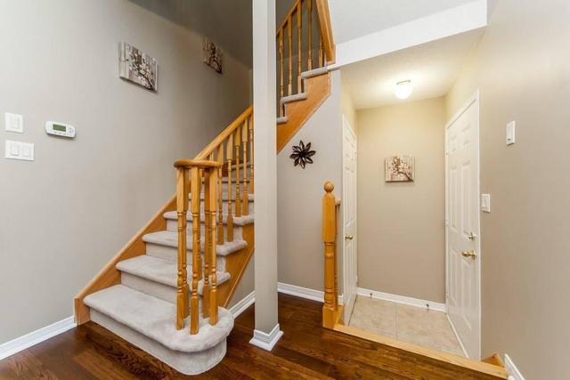 86 Niagara Tr, House attached with 3 bedrooms, 3 bathrooms and 1 parking in Halton Hills ON | Image 5