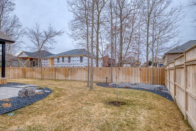 45 Veale Crescent, House detached with 3 bedrooms, 3 bathrooms and 2 parking in Strathroy Caradoc ON | Image 34