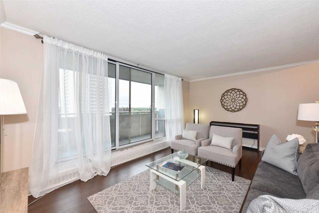 909 - 1338 York Mills Rd, Condo with 2 bedrooms, 1 bathrooms and 1 parking in Toronto ON | Image 3