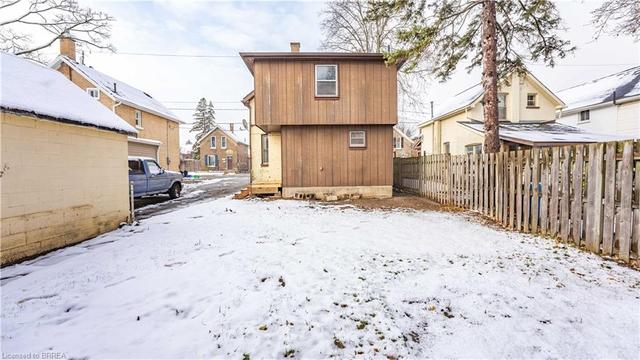 98 Superior Street, House detached with 4 bedrooms, 1 bathrooms and 2 parking in Brantford ON | Image 28