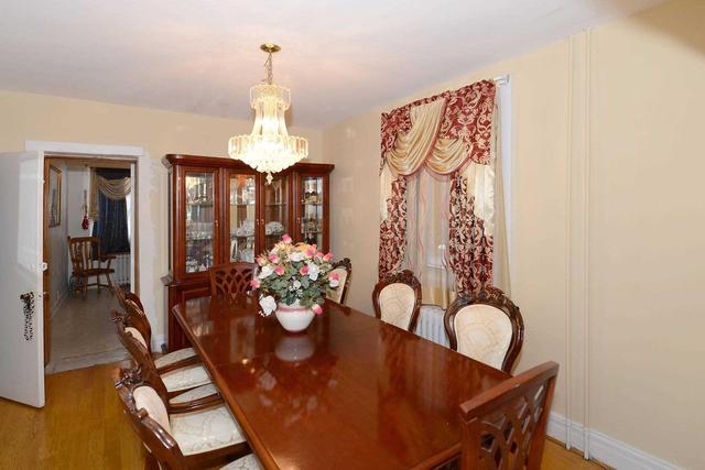 113 Hatherley Rd, House detached with 3 bedrooms, 4 bathrooms and 1 parking in Toronto ON | Image 5