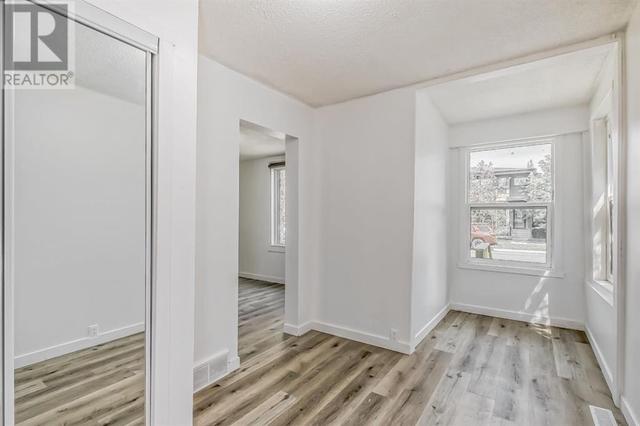 137 26 Avenue Ne, House detached with 2 bedrooms, 1 bathrooms and 1 parking in Calgary AB | Image 23