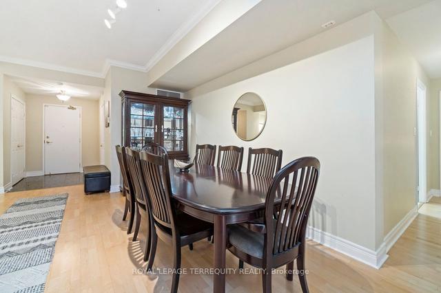 104 - 30 Anglesey Blvd, Condo with 2 bedrooms, 2 bathrooms and 2 parking in Toronto ON | Image 3