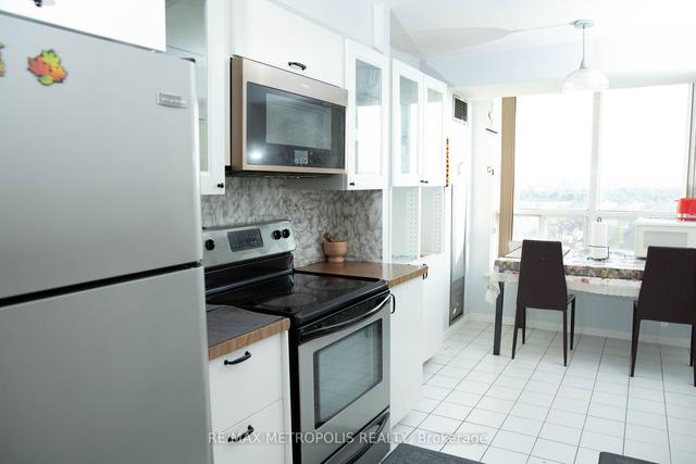 1402 - 400 Mclevin Ave, Condo with 2 bedrooms, 2 bathrooms and 2 parking in Toronto ON | Image 11
