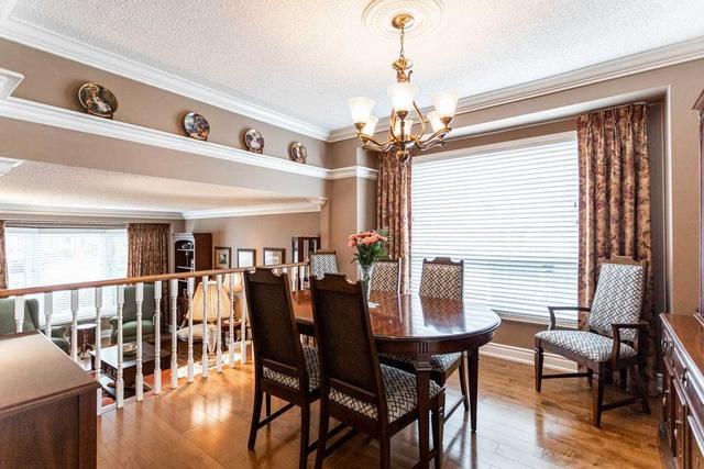 2067 Hunters Wood Dr, House detached with 3 bedrooms, 4 bathrooms and 3 parking in Burlington ON | Image 4