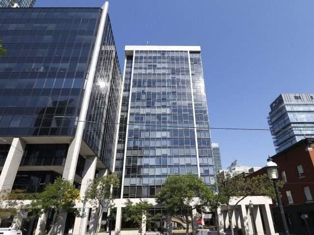 1104 - 30 Wellington St E, Condo with 2 bedrooms, 2 bathrooms and 1 parking in Toronto ON | Image 2