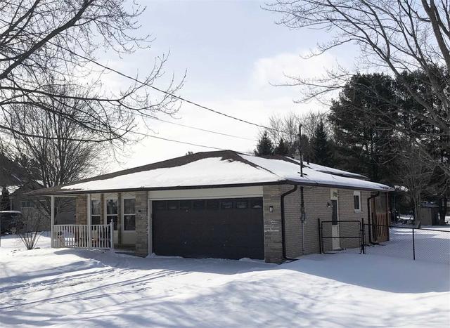 140 Sand Rd, House detached with 3 bedrooms, 2 bathrooms and 6 parking in East Gwillimbury ON | Image 1